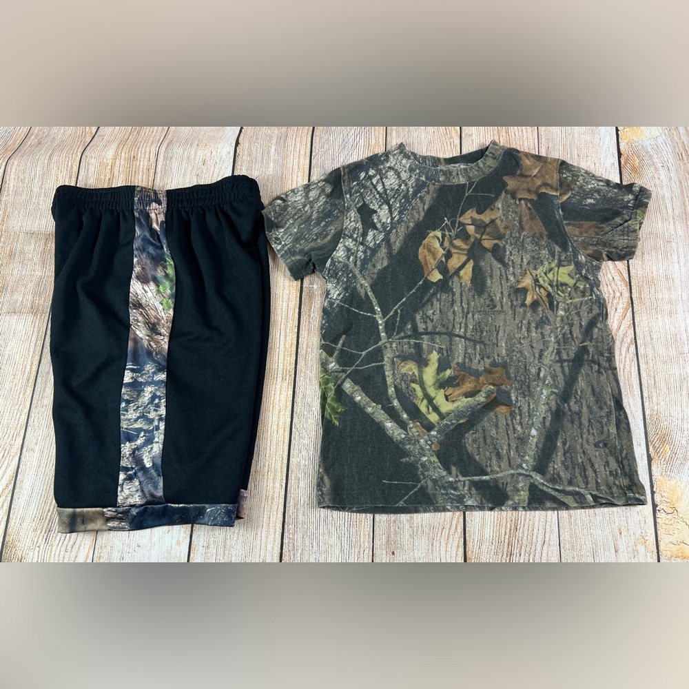 Mossy Oak Camo Shorts & T Shirt Bundle Youth Size Medium